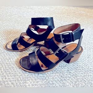 Madewell Quinn Leather Sandal. Size 6. Black.